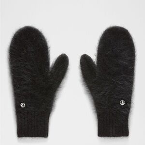 NWT Lululemon Black Fuzzy Cashmere Mittens